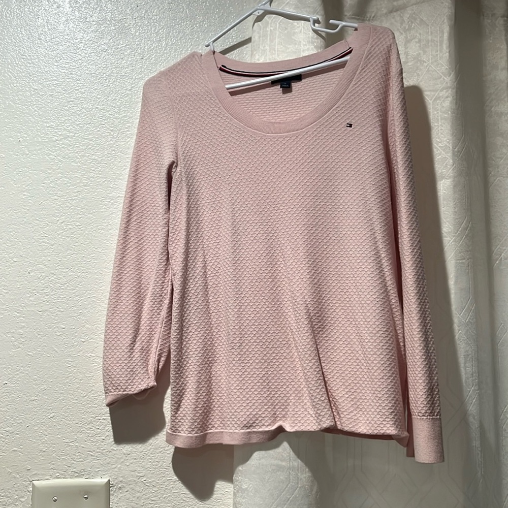 Tommy Hilfiger sweater size medium